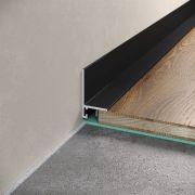 Микроплинтус LACONISTIQ Micro-L угловой Чёрный МАТОВЫЙ RAL9005 (25,8х16,2х5х2450мм) 7 зажимов в комплекте